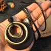 Cadena de suéter estilo étnico retro geométrico colgante versátil collar largo para hombre y mujer cuerda de cera aleación viruta de madera colgante venta al por mayor