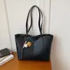 Bolsa Tote de Gran Capacidad para Mujer 2026 Primavera Nuevo Estilo Bolso de Mano Versátil de Alta Gama Hombro Único Axila Viaje Bolsa Grande