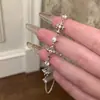Pulseira Aberta Lisa Dourada Brilhante para Mulheres 2026 Novo Estilo Luxo Leve Exquisito Design de Nicho Joia para Pulseira Personalização