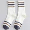 Calcetines para hombre de longitud media hasta la pantorrilla Cuatro Estaciones moda absorbentes de sudor desodorantes de caña alta Red social súper populares calcetines deportivos casuales de caña alta