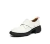 Mocasines Retro con Velcro Otoño Invierno Zapatos de Piel Tacón Grueso Versátiles para el Trabajo Slip-On Estilo Británico Moda 2026 Punta Redonda