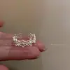 Anillo de Flor Hueca con Circonita Rosa de Lujo Ligero Diseño Femenino Anillo de Estrella Nicho de Alta Calidad Anillo de Dedo Único
