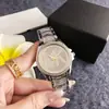 Relógio céu estrelado com alfabeto, cravejado de diamantes, luxuoso, relógio de pulso feminino de quartzo totalmente cravejado de diamantes, mostrador rosa, alto valor estético, requintado, à prova d'água, transfronteiriço