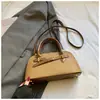 Nova Moda Versátil Bolsa de Ombro Transversal 2026 para Mulheres com Acabamento de Luxo e Design Exclusivo Bolsa de Mão