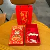 Chaveiro Mini Buquê com Buquê de Rosa Criativo Tecido com Lã para um Ano Novo do Cavalo Próspero, Pingente de Bolsa, Presente de Ano Novo