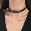 Colar Gargantilha Cruzada de Couro Preto Casual Estilo Punk Design de Nicho Doce e Cool para Mulheres Simples e Moderno