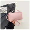 Bolso de hombro versátil de moda coreana y japonesa para mujer, adecuado para el trabajo y los desplazamientos, con un diseño único, bolso de mano cuadrado pequeño de gran capacidad