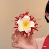 Huellas Florales de Verano, Pasador de Flor Plumeria Dopamina Colorida, Pasador Floral de Estilo Vacacional para Fotografía de Viajes Atmosférica
