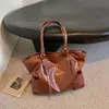 Bolsa Tote Grande de Couro Sintético Estilo Europeu e Americano Retro para Mulheres Outono Comércio Exterior Simples Versátil para Trabalho Deslocamento Bolsa de Ombro Único