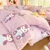 Juego de ropa de cama de cuatro piezas de coral de leche de grado A, funda de edredón de invierno con forro polar, juego de cuatro piezas de franela engrosada tamaño individual/king
