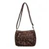 Bolso nuevo de un solo hombro tela de nailon con estampado de leopardo tendencia callejera bolso cruzado retro bolso de mano casual para mujer para el trabajo