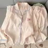 Pijama Rosa de Encaje para Mujer de Talla Grande en Stock del Fabricante, Lindo Ropa de Casa Azul a Cuadros con Bordado de Pony para Primavera y Otoño