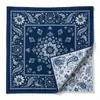 Pañuelos de seda impresos por ambas caras hechos de seda de morera, hechos a medida según su diseño, disponibles para producción a granel por el fabricante de origen, y se pueden personalizar con su marca