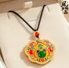 Nuevo colgante de cerradura Ruyi esmaltado estilo chino, cerradura de fortuna y paz de filigrana hueca, collar de piedras preciosas de tendencia nacional, producto para transmisión en vivo
