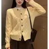 Cardigã de tricô trançado com botões estilo coreano para mulheres, novo modelo outono e inverno 2026, soltinho e chique, top afina a silhueta, moda feminina tendência