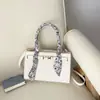 Moda Estilo Coreano Versátil para el Día a Día Sensación de Alta Gama Bolso Kelly 2026 Nuevo Retro Nicho Bolso de Hombro Cruzado