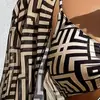 2027 Nuevo Traje de Baño Femenino de Tres Piezas Estilo Europeo y Americano con Chaqueta de Manga Larga, Bikini Casual Impreso Push-Up para Aguas Termales