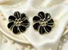 Pendientes de Moda Sencillos y Versátiles para Mujer Esmalte Retro de Gama Alta Flor de Botón Flor de Cinco Pétalos con Goteo de Aceite de Acero Inoxidable