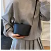 Bolso de hombro casual de moda estilo coreano de nicho para mujer, nuevo bolso cruzado pequeño de moda 2025, bolso cruzado para ir al trabajo, bolso tipo cubo