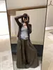 Conjunto de Dos Piezas para Mujer: Cárdigan de Punto Versátil Dulce de Una Sola Botonadura + Top sin Mangas Ajustado. Conjunto Elegante para Principios de Otoño.