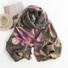Cachecol de Novo Estilo para Mulheres, Atmosfera de Outono e Inverno Estilo Japonês, Xale Curto Estampado de Hibisco em Falso Cashmere, Cachecol Quente Feminino