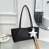 Bolso de lona simple y ligero estilo coreano para mujer, nuevo bolso tote color dopamina 2026 con colgante de estrella, bolso de mano y bolso de hombro