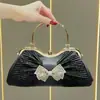 Elegante y exquisita bolsa de mano con lazo adornada con diamantes, versátil y brillante, elegante bolso de noche, bolsas transfronterizas disponibles para venta al por mayor