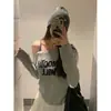 Blusa feminina de um ombro só, estilo coreano para primavera e outono, justa, franzida, com estampa de letras, camiseta de manga comprida que afina a silhueta