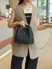 Mochila Cubo de Gran Capacidad Estilo Coreano, Diseño de Nicho, Bolso Escolar de Piel Sintética de Alta Gama, Mochila Acolchada con Cadena Estilo Chanel