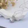 Simulação de colar com pingente de bolsa quadrada de moissanita feminino moda cravejado completo zircônia diamante corrente clavícula fornecimento ao vivo pingente de bolsa quadrada de 1 quilate