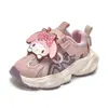 Sapatos Infantis Meninas Primavera 2025 Novo Estilo Tênis Respiráveis para Meninas Crianças Médias e Grandes Leves para Corrida Leves e Modernos