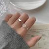 Anillo para Mujer, Diseño Nicho, Moderno y Único, Anillo Ajustable Hueco en Forma de Corazón, Diseño Simple y Moderno de Corazón para el Dedo Índice