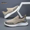 Zapatos casuales para hombre sin cordones para comercio exterior, de malla transpirable, ligeros, con suela suave, para caminar, adecuados para que los papás conduzcan