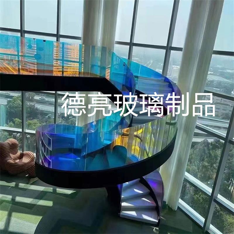 u=3183015742,586245500&fm=