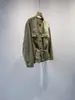 Chaqueta corta de algodón de diseñador JN para mujer con volantes de doble capa, dobladillo plisado, cuello redondo, múltiples bolsillos y estilo workwear