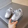 Novos Sapatos de Princesa para Meninas Outono 2026, Sapatos Impermeáveis de Couro para Crianças Pequenas, Sapatos da Moda com Bolinhas para Meninas
