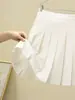 Saia plissada, saia curta, novo estilo feminino primavera/verão, saia de comprimento médio, saia evasê de cintura alta, efeito emagrecedor, preto e branco, design anti-transparência, saia curta, outono