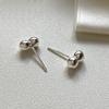 Versão coreana dos brincos de contas redondas duplas personalidade simples moda temperamento Coringa brincos de bolinha redonda pequena lisa fornecimento atacado