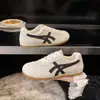 Sapatos Femininos Versáteis da Moda Novos Tênis Casuais Leves de Primavera e Outono Tênis Esportivos Confortáveis da Moda