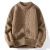 Suéter de punto trenzado para hombre nuevo de otoño e invierno, casual, estilo ligeramente maduro, suéter de color liso, jersey de cuello redondo para hombre