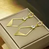 Brincos Longos Geométricos Slim de Temperamento da Coreia do Sul High-end Fashionable Exagerados da Internet Face Flamboyant Slim Brincos Femininos em estoque