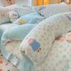 Novedad 2025 Estilo Pequeño Fresco Agradable a la Piel y Cómodo Set de Cuatro Piezas Estampado de Piel de Conejo para Hogar Dormitorio Cama Sábanas de Cama y Funda de Edredón Set de Tres Piezas