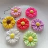 Pétalos de Flor de Margarita Coloridos DIY Hecho a Mano Pegamento de Crema Resina Pasador de Pelo Accesorios de Joyería Parche para Funda de Teléfono Móvil