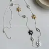 Flor de Durazno Flor de Cerezo Estilo Coreano Bloque de Color Metálico Collar Largo de Flor para Mujer Venta Caliente Cadena de Suéter en Capas Accesorio Cadena de Suéter para Mujeres