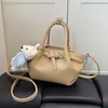 Bolsa de Mão Pequena Exquisita e Moderna para Mulheres, Nova Bolsa Transversal Versátil Primavera/Verão 2026 com um Toque de Luxo