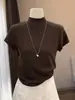 Camiseta de manga corta de algodón puro para mujer con hombro normal y cuello medio alto, nuevo estilo 2026, moderna y estilizada, perfecta para usar en capas a principios de otoño