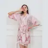 Bata de Seda de Grulla para Hombre y Mujer de Primavera y Verano Estampada Pareja Delgada Femenina Novia Larga de Boda Novia Vestido de Mañana