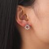 Pendientes de acero inoxidable con diseño irregular de girasol para niña, estilo japonés y coreano, con diseño de hueso de oreja Mori, dulces y modernos.