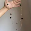 Colar de borla com contas florais azuis de alta qualidade para mulheres, um choker único para usar em camadas, corrente de clavícula chique e versátil