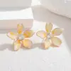 Aretes de Flor de Esmalte Fresco Estilo Coreano, Aretes de Flor de Cinco Pétalos Incrustados con Diamantes Estilo Nuevo, Aretes de Moda Dulces para Mujer al por Mayor